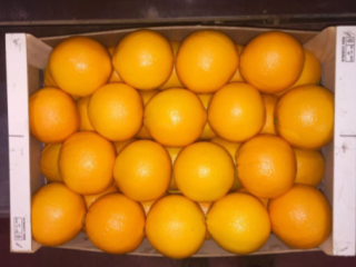 Sprzedam POMARAŃCZE, 3/4/5. Kraj pochodzenia Portugalia. Cena 0,78 EUR/kg