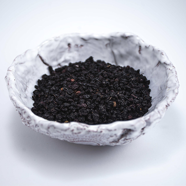 The dark blue-purple berries of the elder tree, also known as black elder and European elder, are widely used in Northern Europe to make soups, jams and jellies