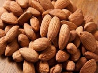 Migdały ze skorupką i bez skorupy Produkt: Surowe organiczne