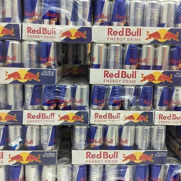 Mamy świeży zapas napoju energetycznego Red Bull 250 ml Pochodzenie: Dania skontaktuj się bezpośrednio, what'sapp: email
