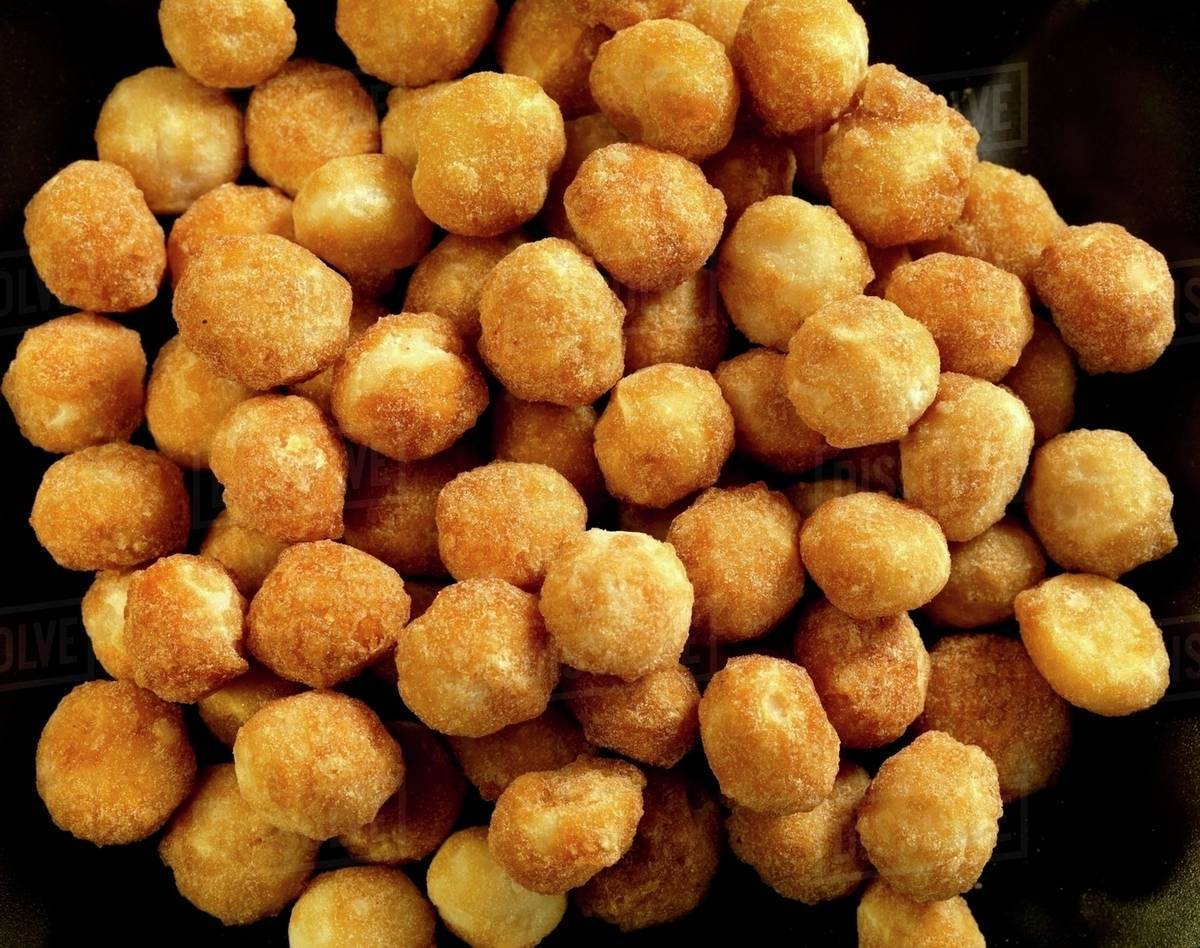 High Quality Macadamia Nuts/Macadamia Nut Kernels please contact directly, What'sapp: email