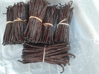 Czarna organiczna wanilia „Gourmet”: Wilgotność: 30–35% Taux wanilina: 1,2%