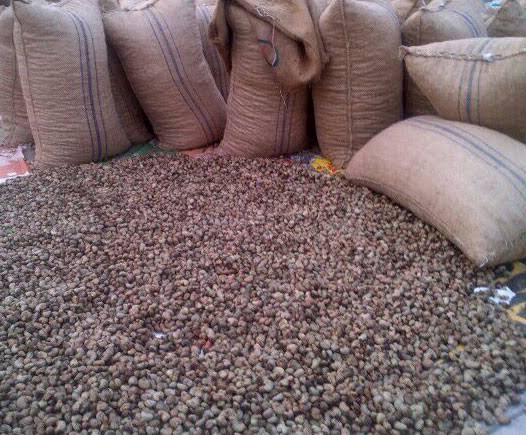 Raw Cashew Nuts Price:EUROS 1201.30 Brand:Nuts and Kernels Origin City:Ogbomosho Origin Country:Nigeria Port:Lagos Delivery Lead Time:35 Days Packaging:Travel