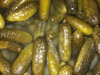 Mam do sprzedania ogórki kiszone kaliber 6-9cm. Ogórki są