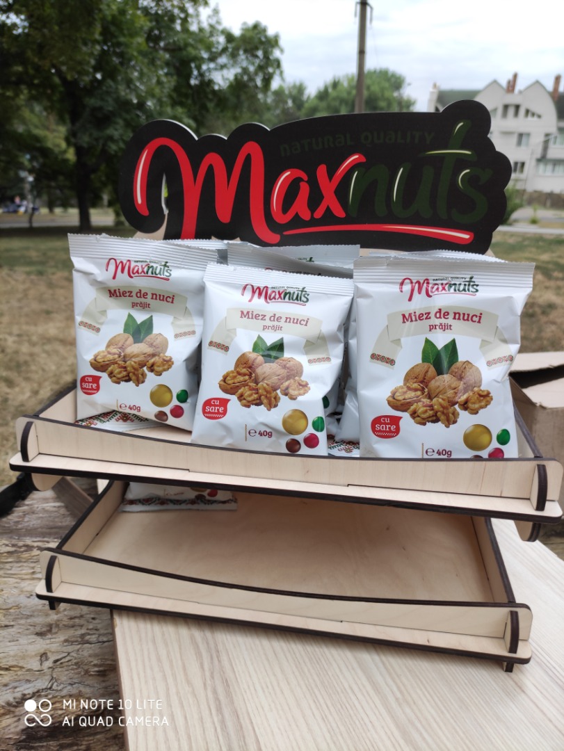 Orzechy włoskie z solą 40g Orzechy włoskie 40g + 20g Miód Orzechy włoskie 40g