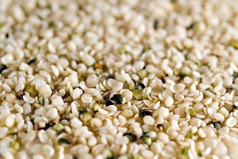 Łuskane Nasiona Konopi / Łuskane Nasiona Konopi - od producenta (Cannabis Sativa L.) Jako producent Sefir Polska oferuje wysokiej jakości łuskane nasiona