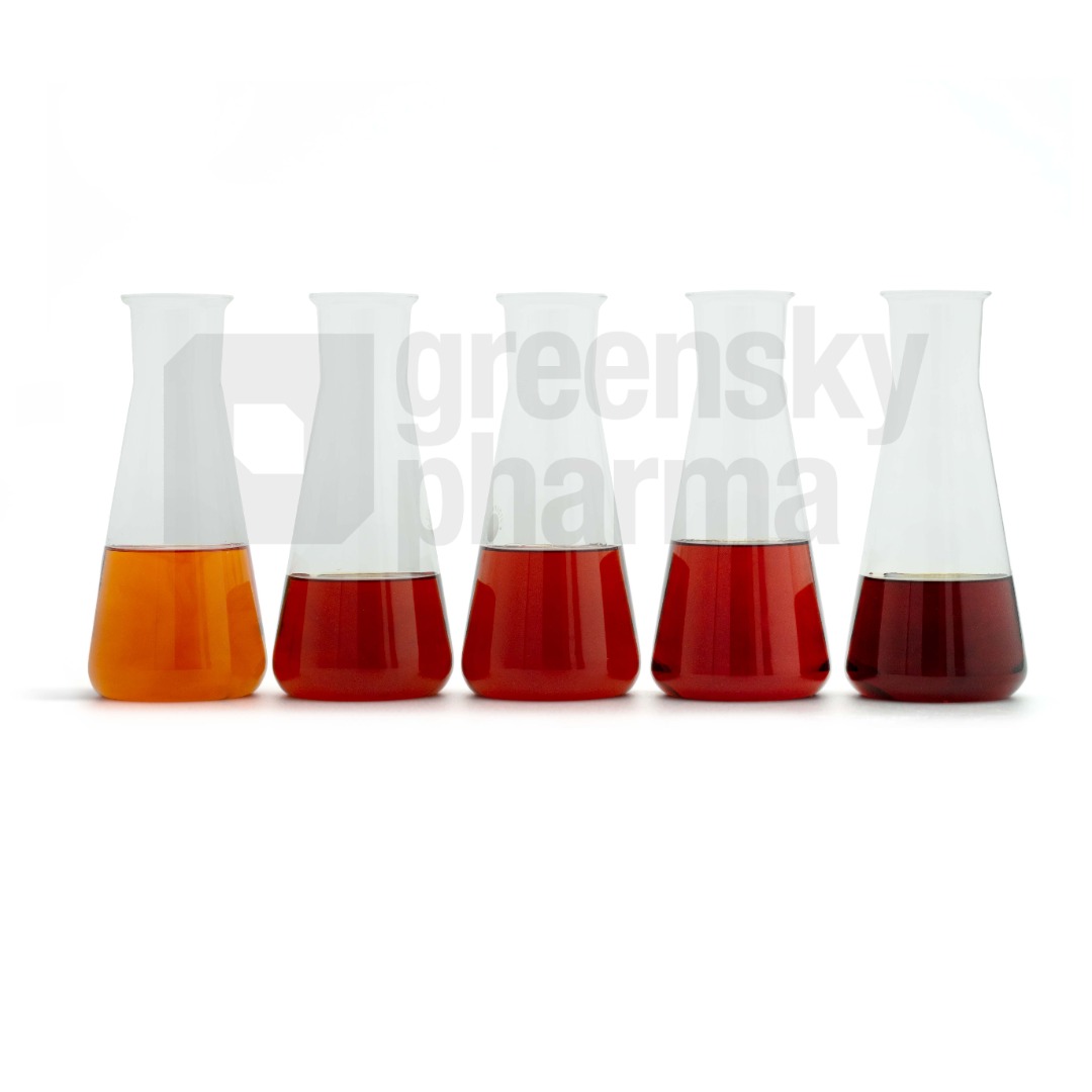 Oferujemy Państwu olej konopny CBD Full Spectrum w dwóch wariantach: - olej AMBER o wyraźnym konopnym smaku i aromacie oraz brązowej barwie, - olej GOLD o