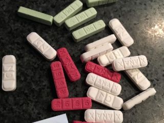 Kup tabletki przeciwbólowe, Nembutal, Seconal, Oxycotin, Dilaudid, Valium, Hydrocodone