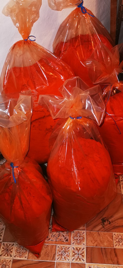 Papryka (słodka) świeżo zmielona Produkcja własna 2021 Dostępne zapasy 50kg