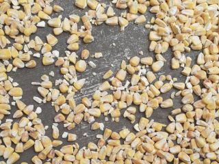 Towar sprowadzany jest w big bagach 900-1000 kg Pochodzenie