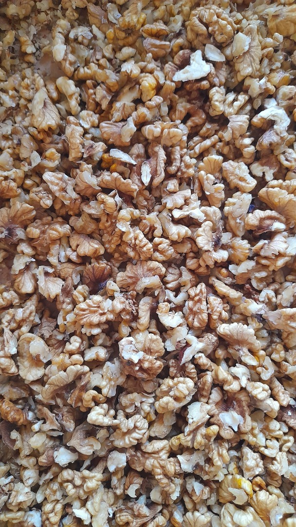 Sprzedam orzechy włoskie łuskane ponad 17kg