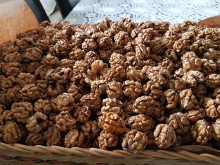 Posiadam na sprzedaż kilka kg orzechów włoskich, łuskanych ze