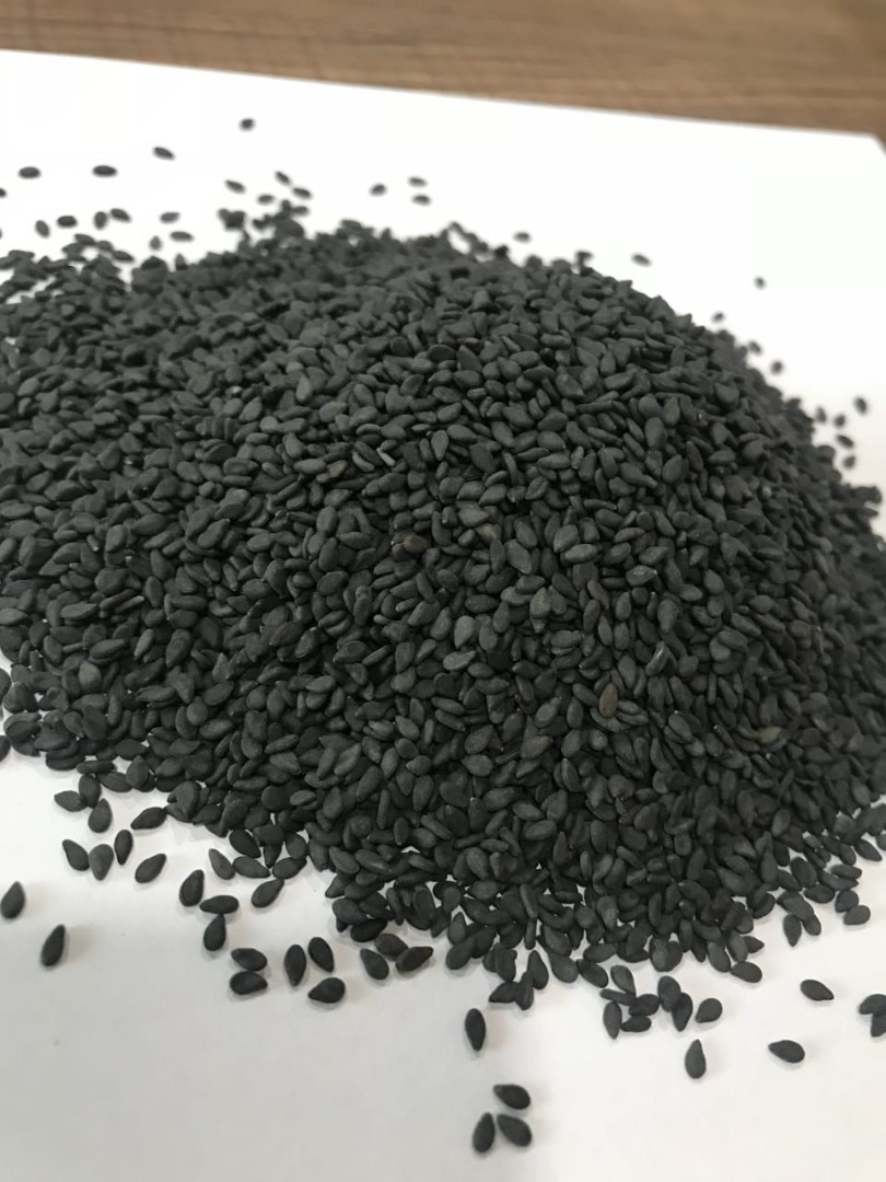 Sprzedam Sezam czarny Pochodzenie Nigeria Towar w big bagu Około 10 ton Odbiór Olkusz Cena 10,50 zł / kg Przedpłata