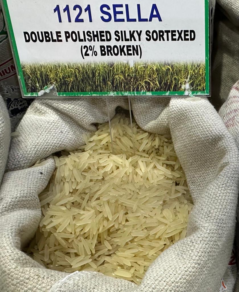 Super Long Basmati Rice (Pakistan) Super Long Basmati Rice to ryż, którego aromat przypomina pieczone mleko młodego orzecha włoskiego
