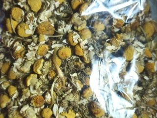 Sprzedam kwiat rumianku Pakowany po 10 kg Całkowita objętość