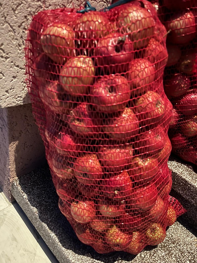 2 tony jabłek Gloster i Starkinson pakowane w worki 15 kg każdy