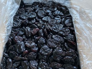 Mam do sprzedania śliwkę bez pestki orzech łuszczony włoski