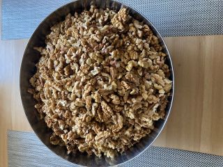 Sprzedam orzechy włoskie naturalne obierane ręcznie - cena 22