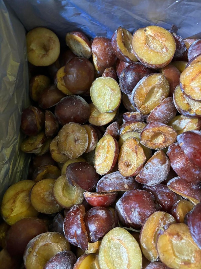 Sprzedam bez pestek, pakowane w kartony po 10 kg lub na życzenie klienta