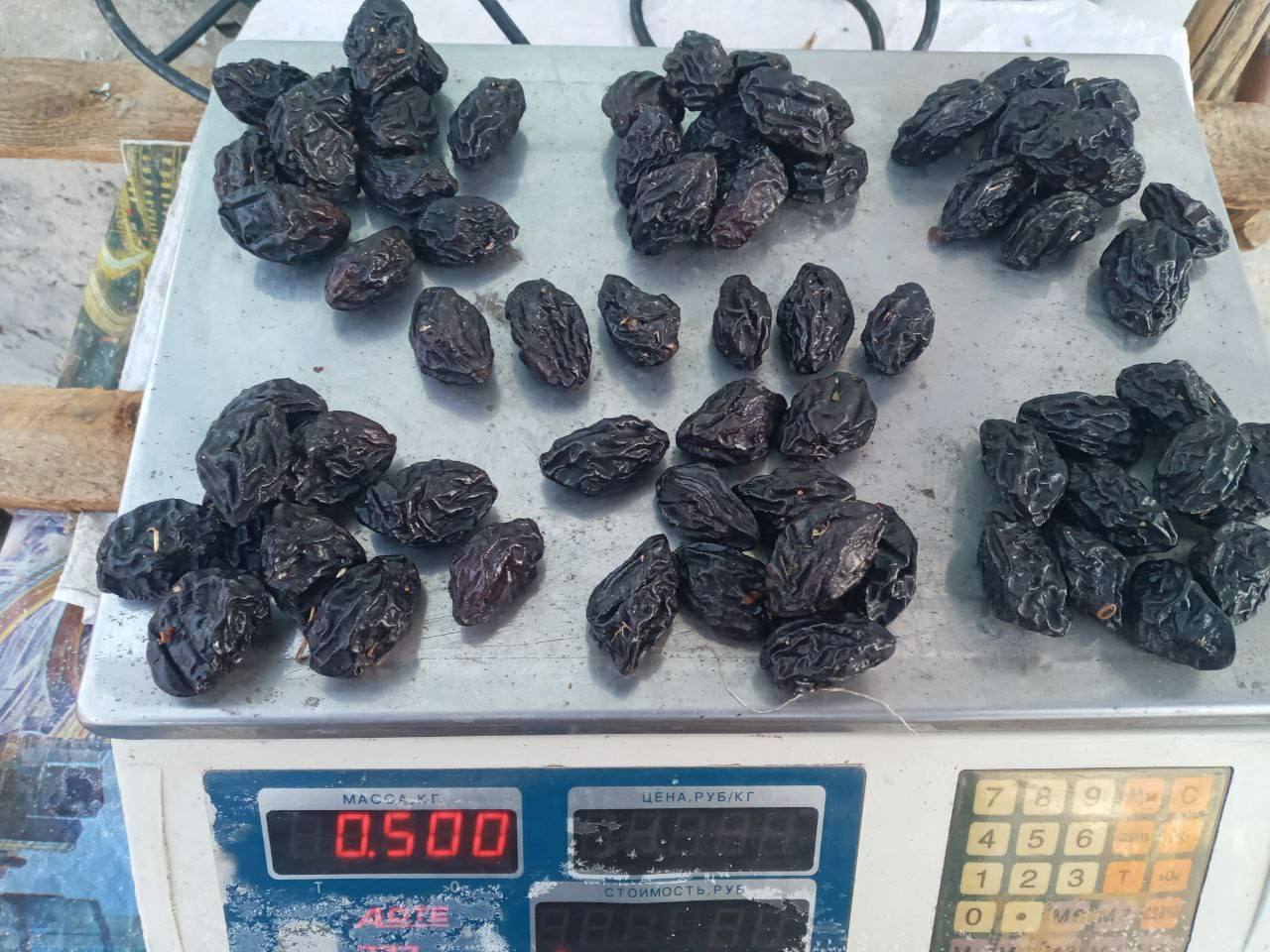 śliwki suszone owoce / śliwka suszona / śliwka eksport z Uzbekistanu 1 kg 1,3$