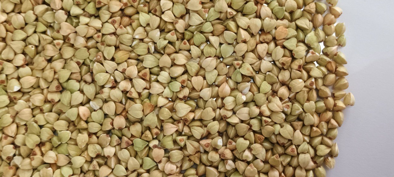 Kasza gryczana niepalona, najwyższej jakości Wilgotność: 13,2% Zanieczyszczenie: 0,14% Cena: 2800 zł za tonę (worki po 50 kg) Podana cena za 1 tonę Dostawa: