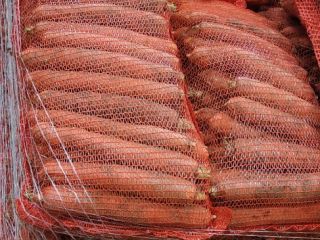 Sprzedam marchew nie myta worek 10 kg kaliber 2.5-5