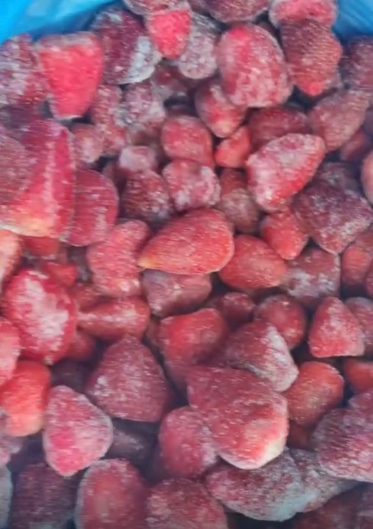 Sprzedam mrożone truskawki z Egiptu karton 10 Kg Grade A dużo ilość