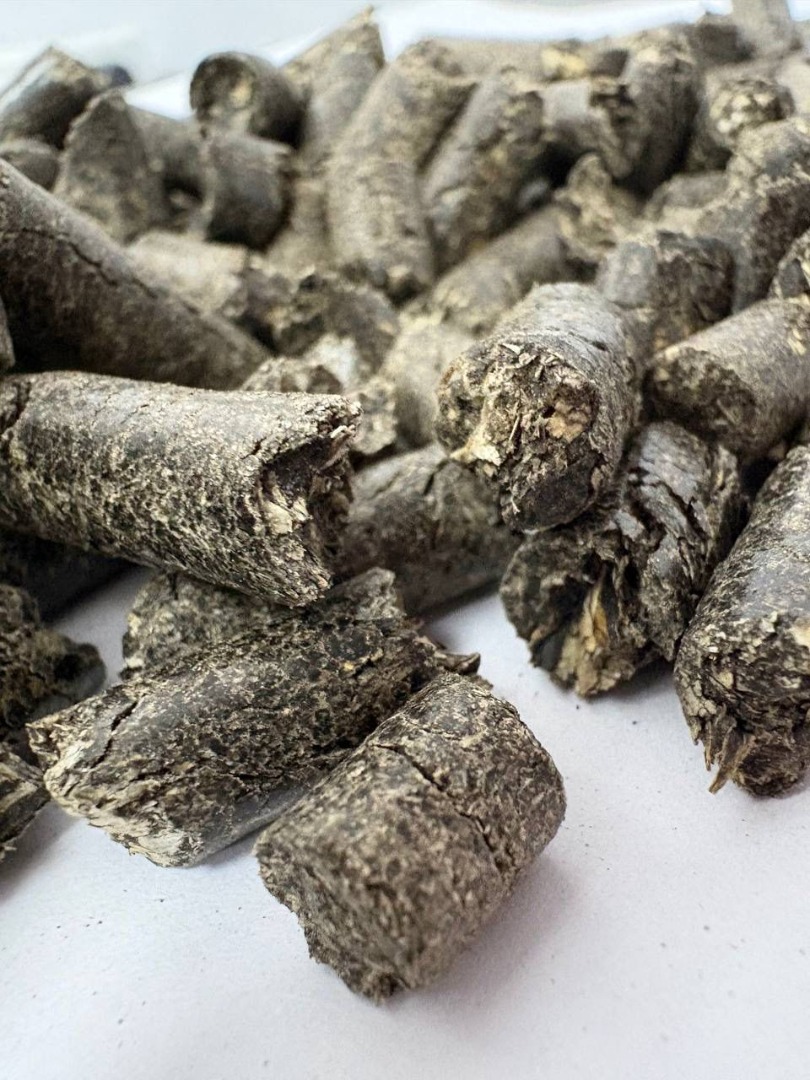 Pellet z łuski słonecznika 8 mm BIG BAG Pellet do kotłów, suszarni zboża i zakładów produkcyjnych Równomierne spalanie bez przestojów Cena: BIG BAG — 142 €/t