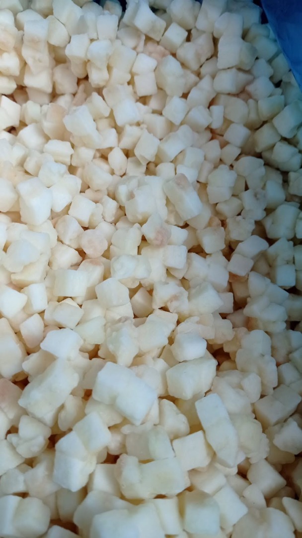 Sprzedam mrożone jabłka Ligol IQF Oferuję mrożone jabłka odmiany Ligol w technologii IQF (Individual Quick Frozen): kostka 10 × 10 mm, segmenty 1/16